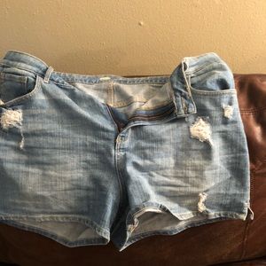 Old Navy Size 16 distressed shorts